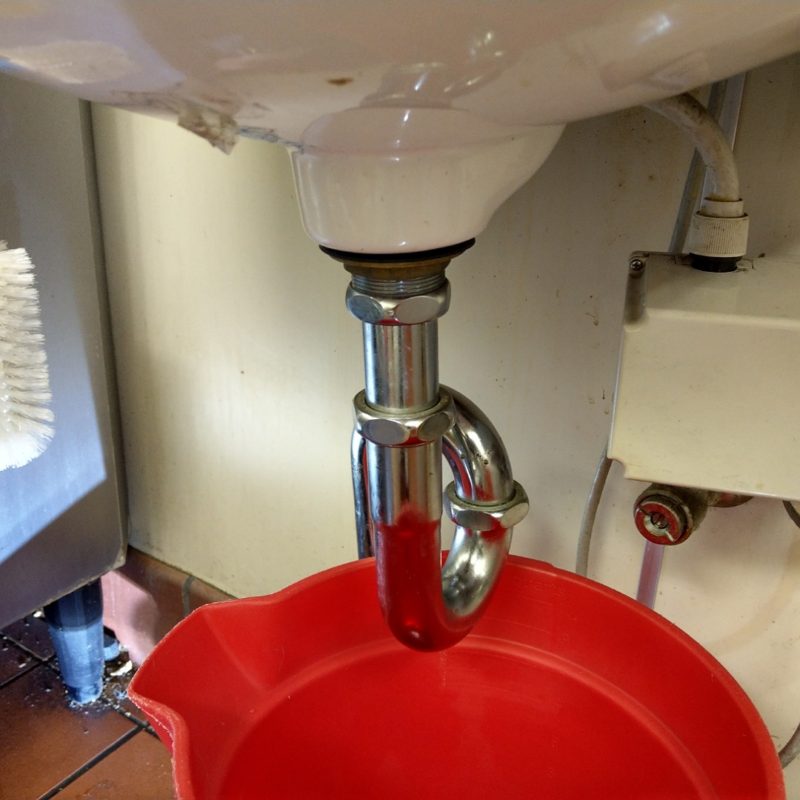 【飲食店水漏れ】手洗い排水パイプ水漏れ修理(大阪府大阪市生野区)